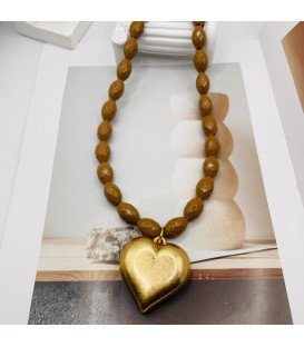 COLGANTE MARRON DETALLE CORAZON