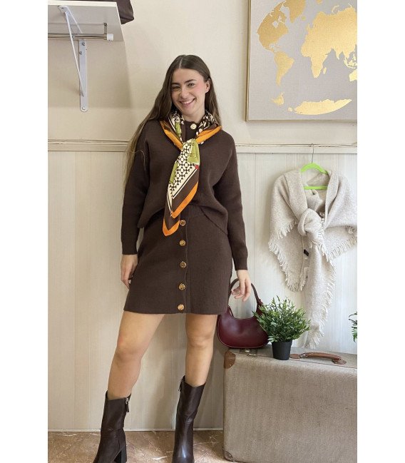 CONJUNTO LANA BOTONES DORADOS