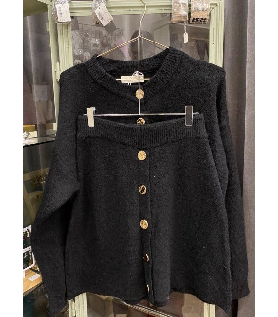 CONJUNTO LANA BOTONES DORADOS